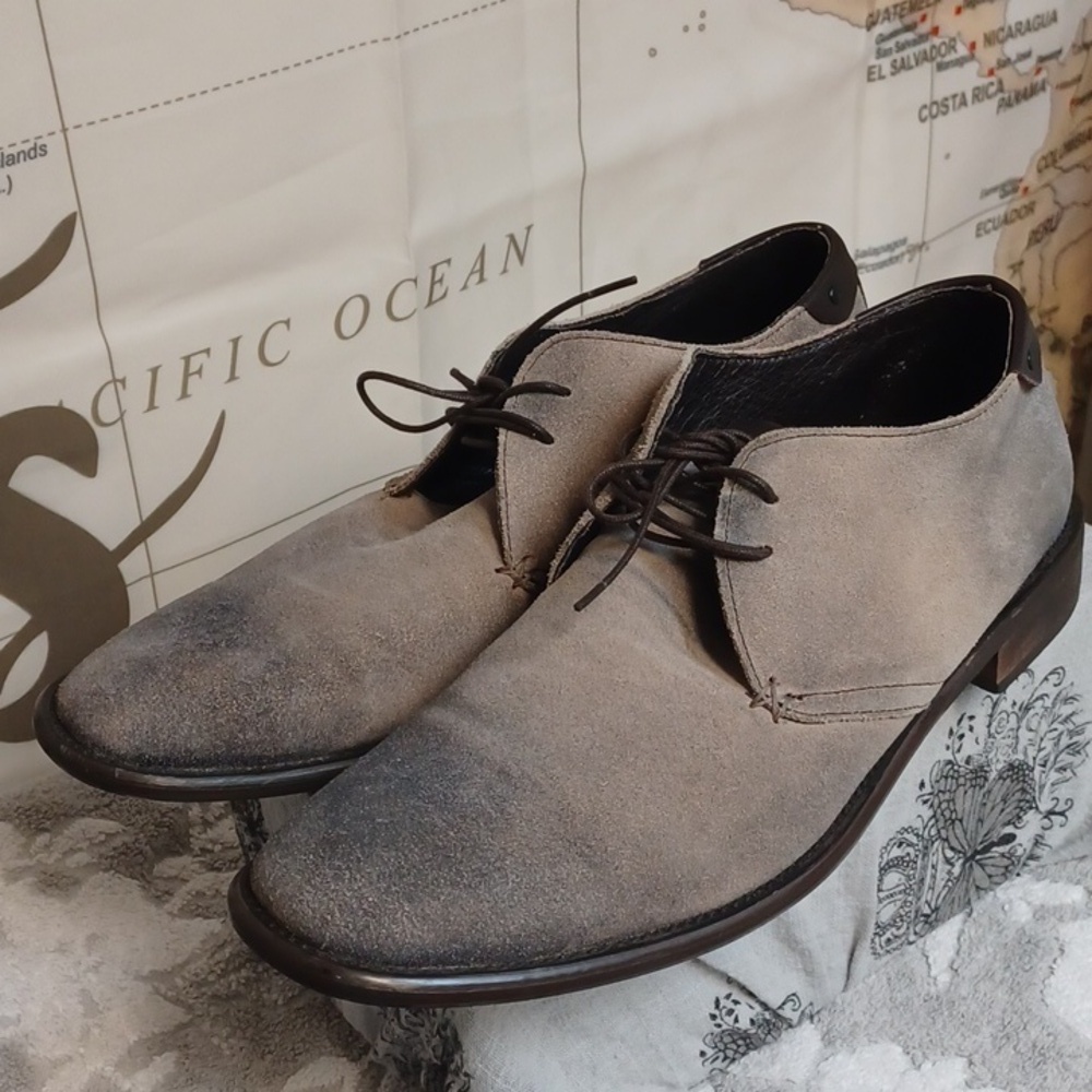 BACCO BUCCI ESTUDIO SIZE 10. Men's Tan Suede Dress Shoes - Picture 10 of 10